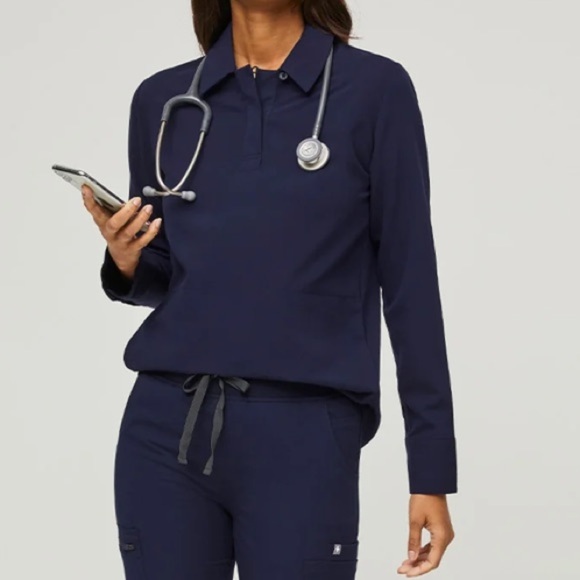 Figs Women's Navy Button Down Shirt (shirt only ) New sealed - Picture 2 of 8